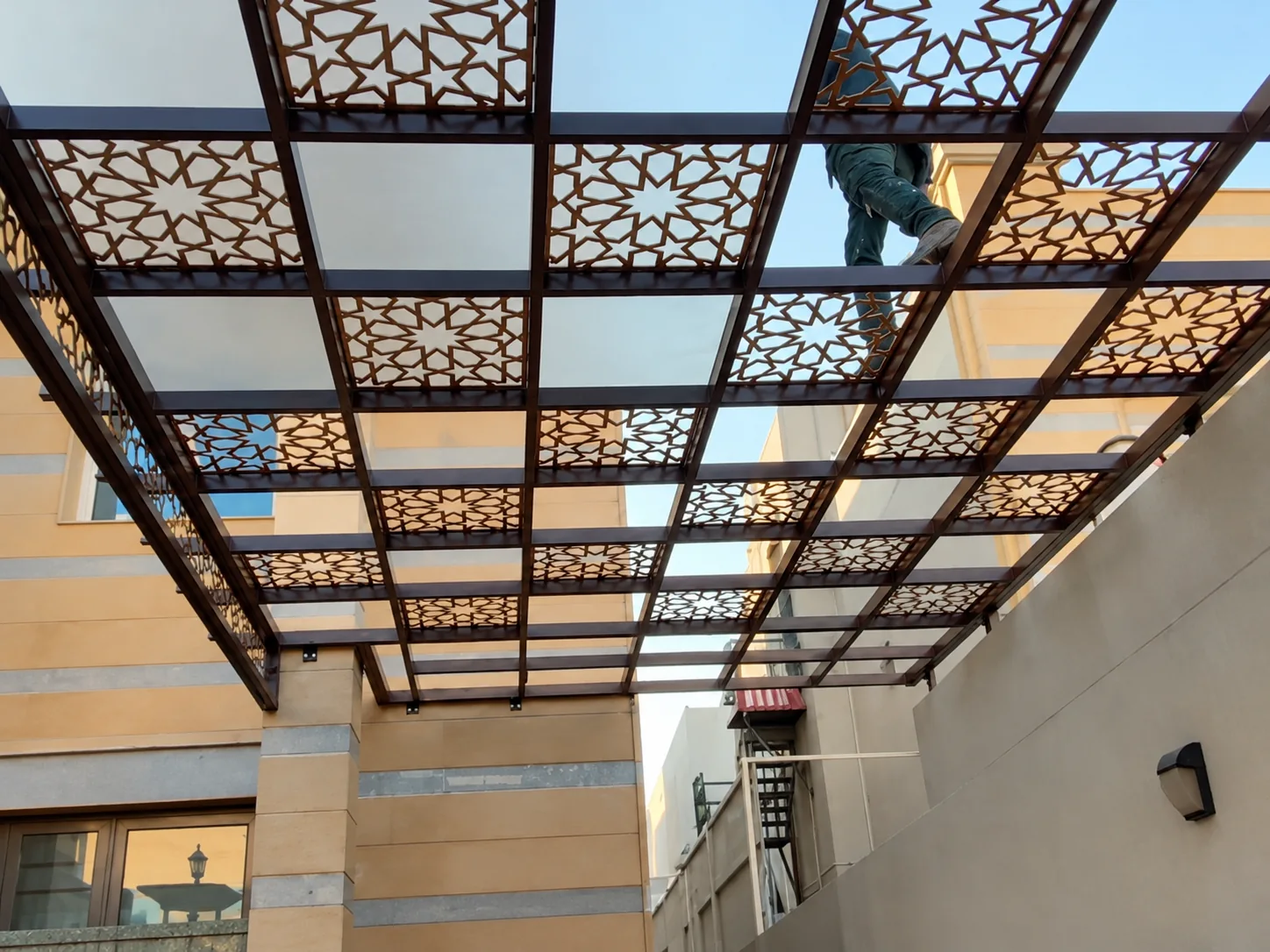 Decorative roof installation